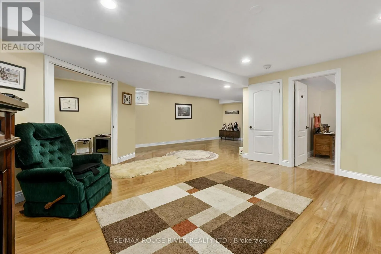 101 - 120 UNIVERSITY AVENUE E, #101