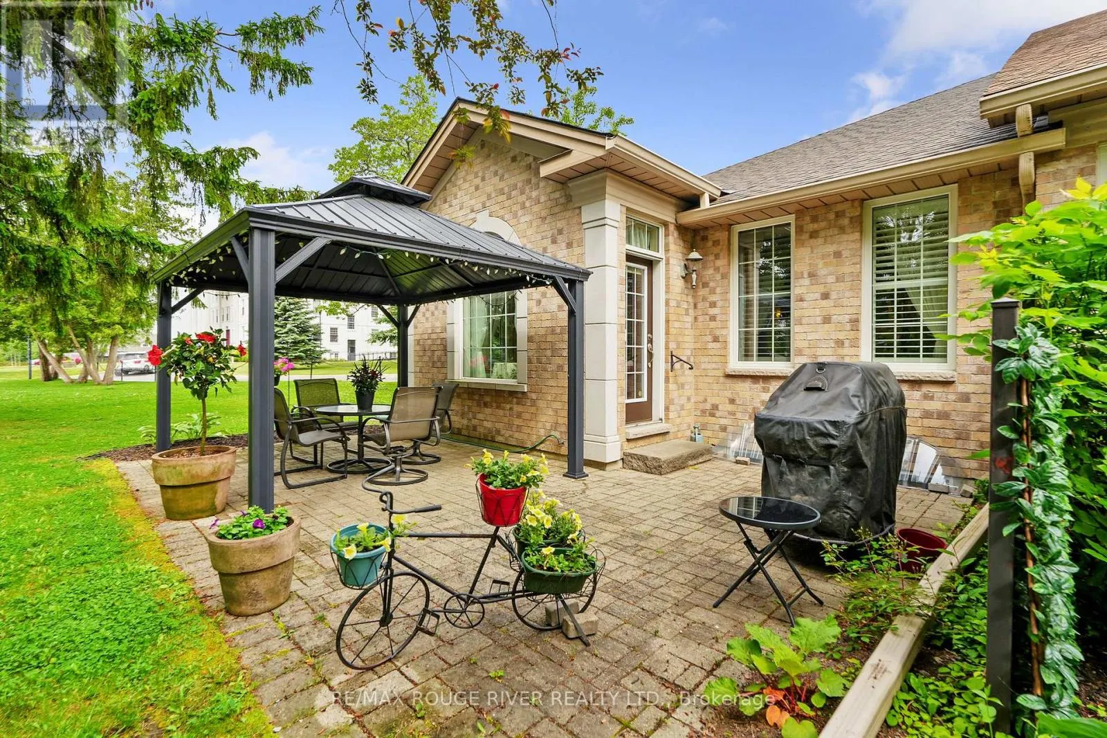 101 - 120 UNIVERSITY AVENUE E, #101