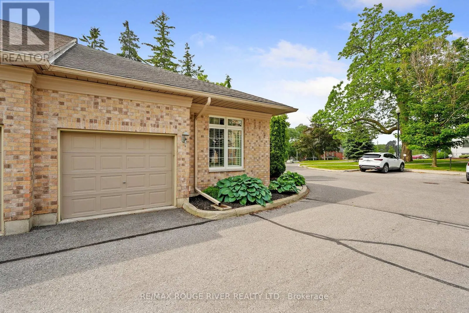 101 - 120 UNIVERSITY AVENUE E, #101