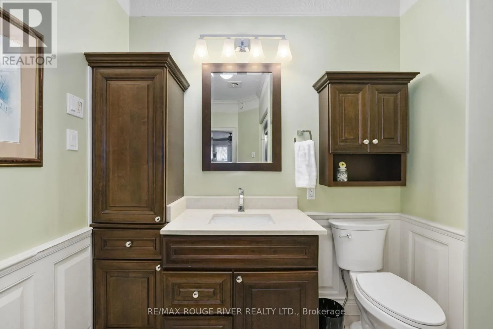 101 - 120 UNIVERSITY AVENUE E, #101