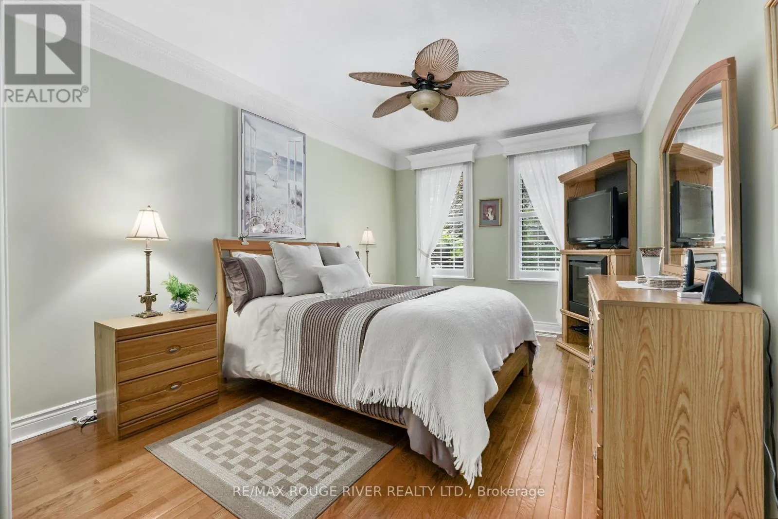 101 - 120 UNIVERSITY AVENUE E, #101