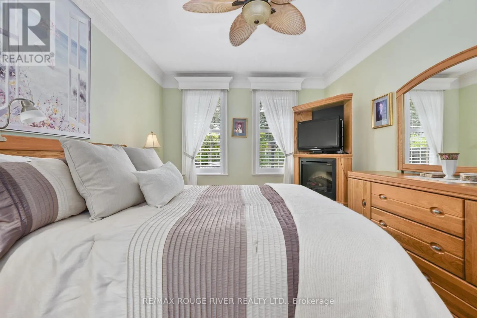 101 - 120 UNIVERSITY AVENUE E, #101