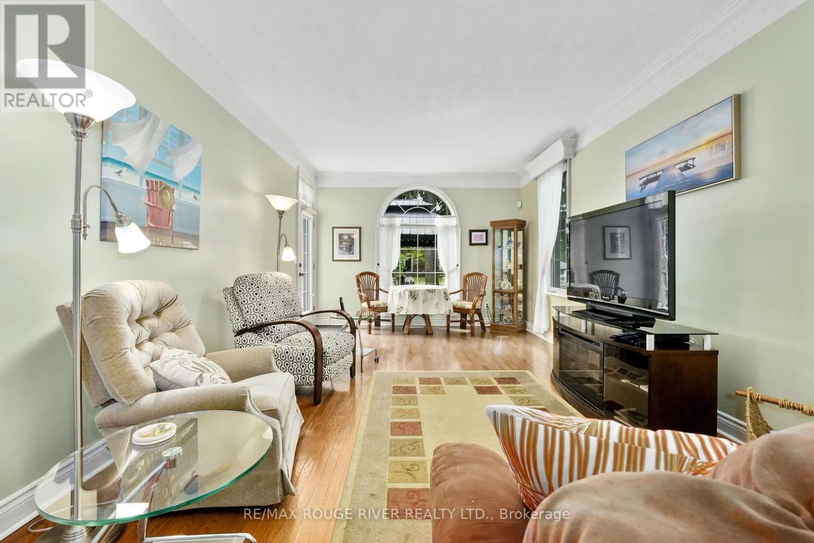 101 - 120 UNIVERSITY AVENUE E, #101