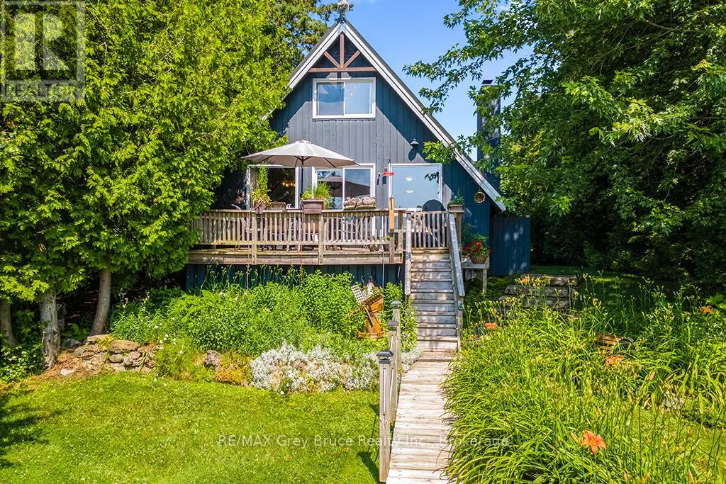40 ABERDEEN AVENUE