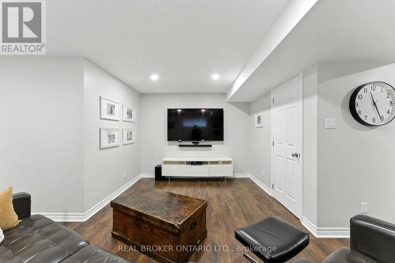 1768 COLEMAN CRESCENT