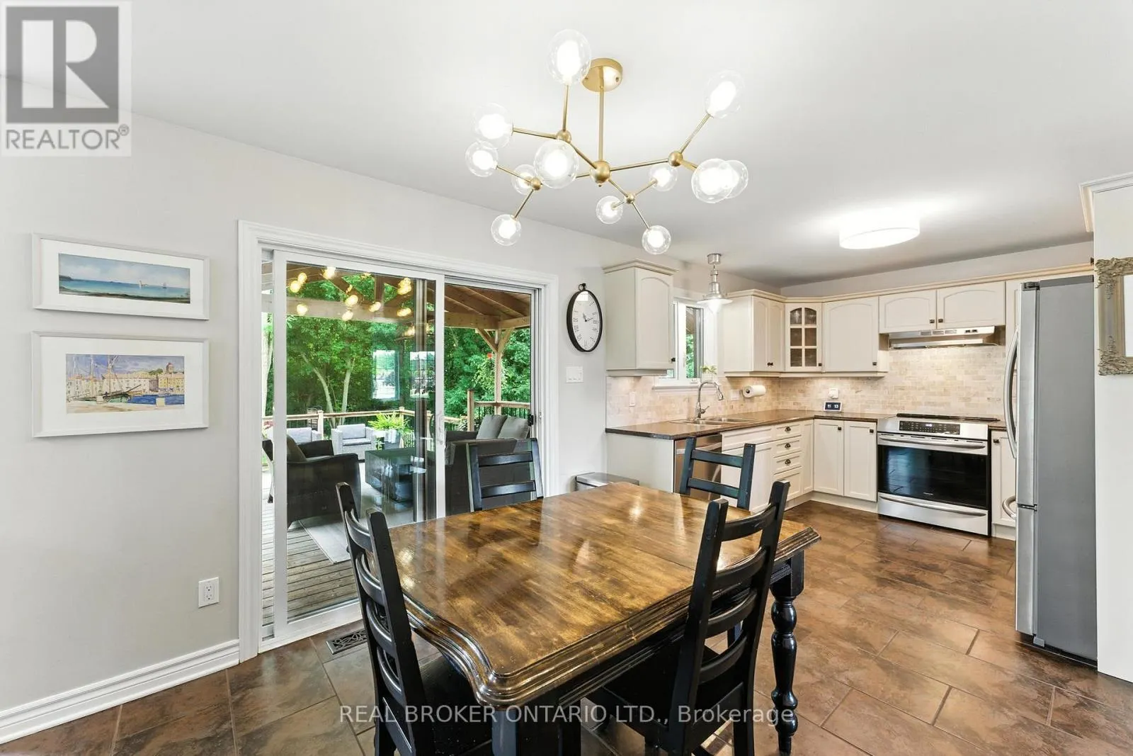 1768 COLEMAN CRESCENT