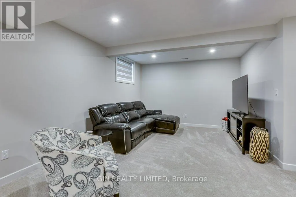 54 ACORN TRAIL