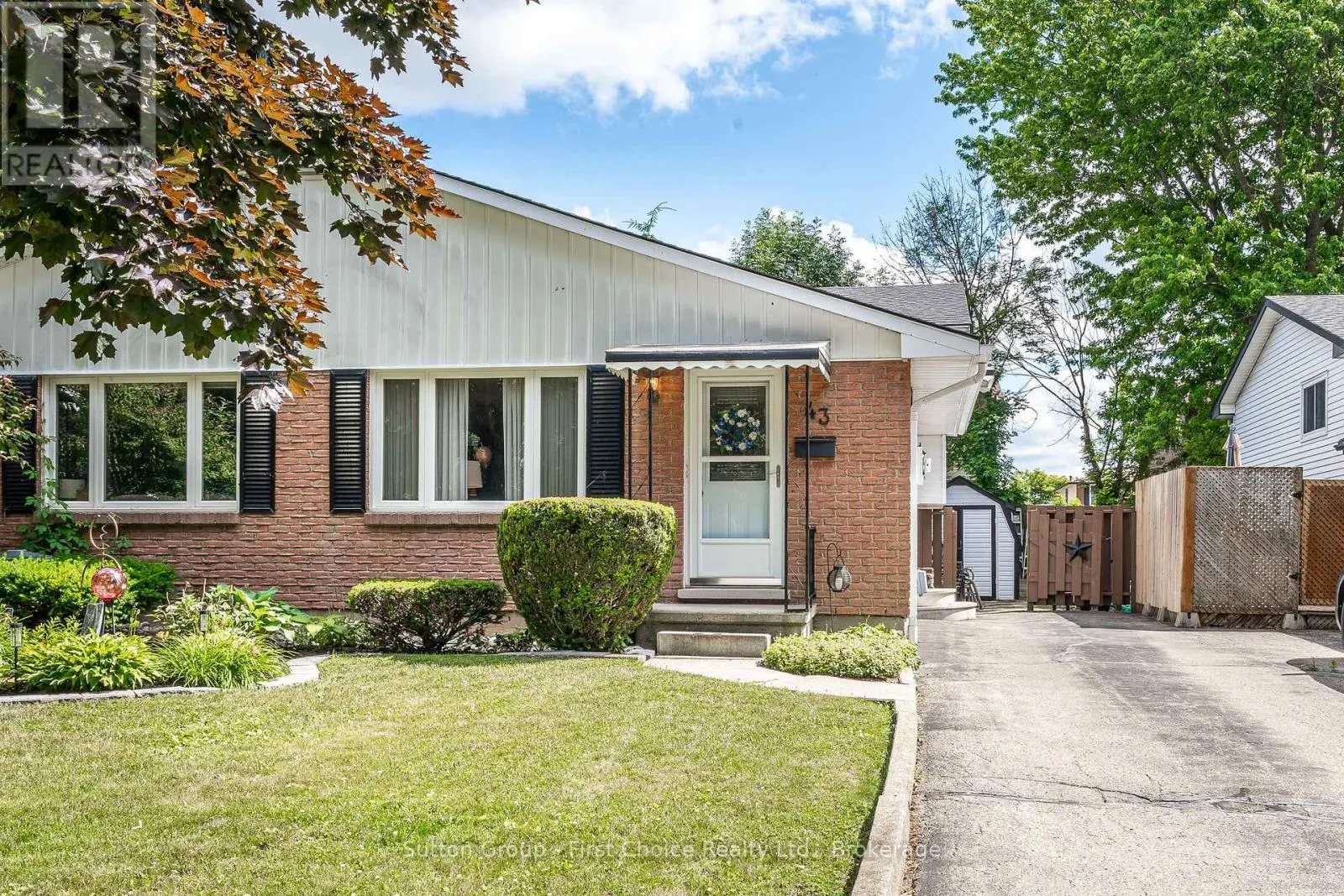 43 WOOTON COURT