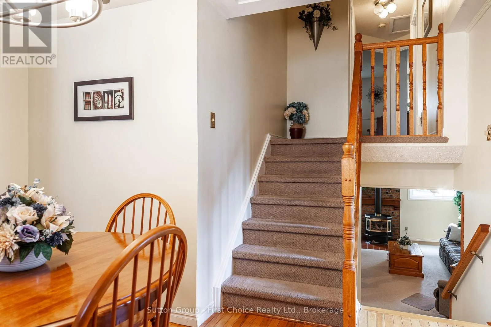 43 WOOTON COURT