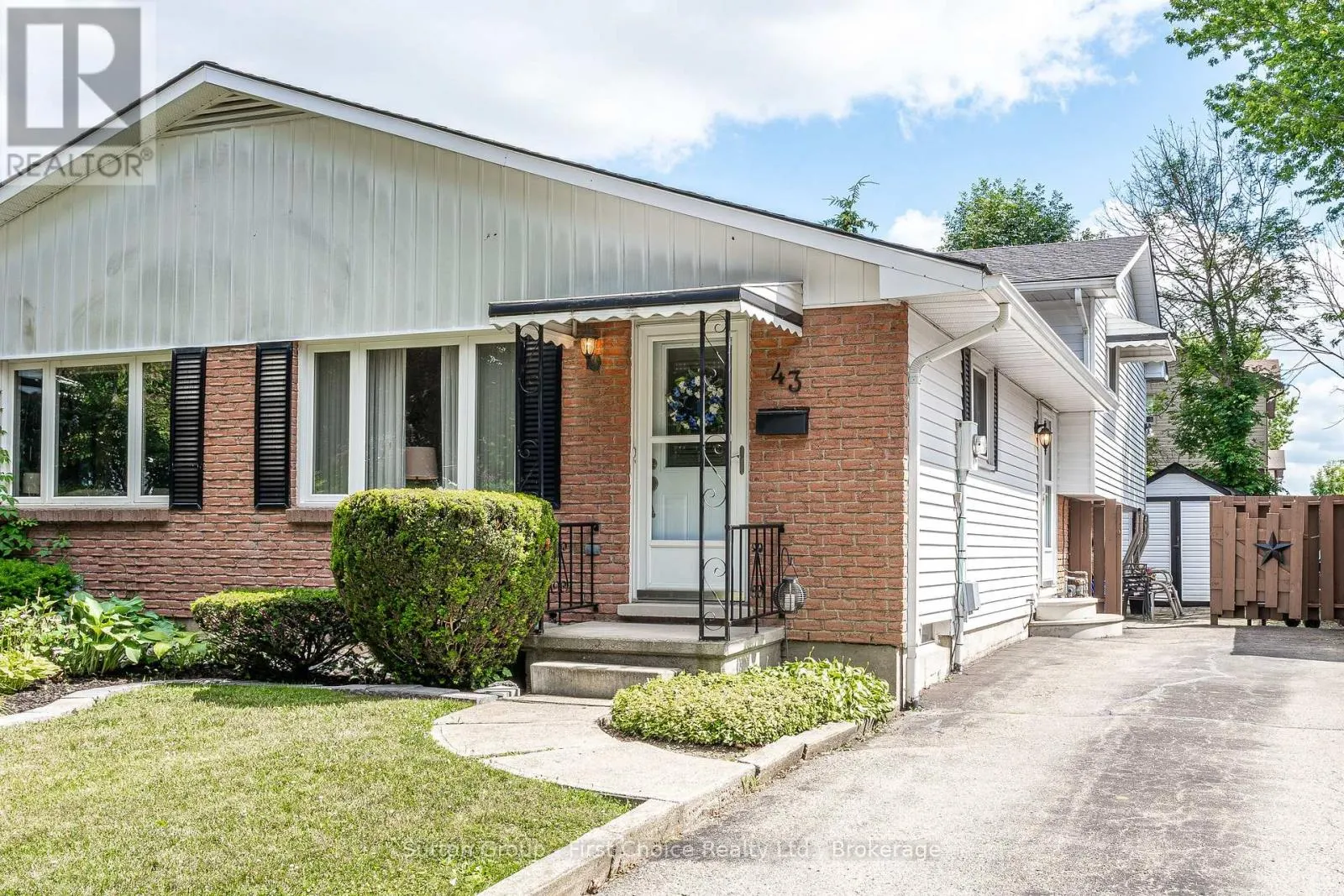 43 WOOTON COURT