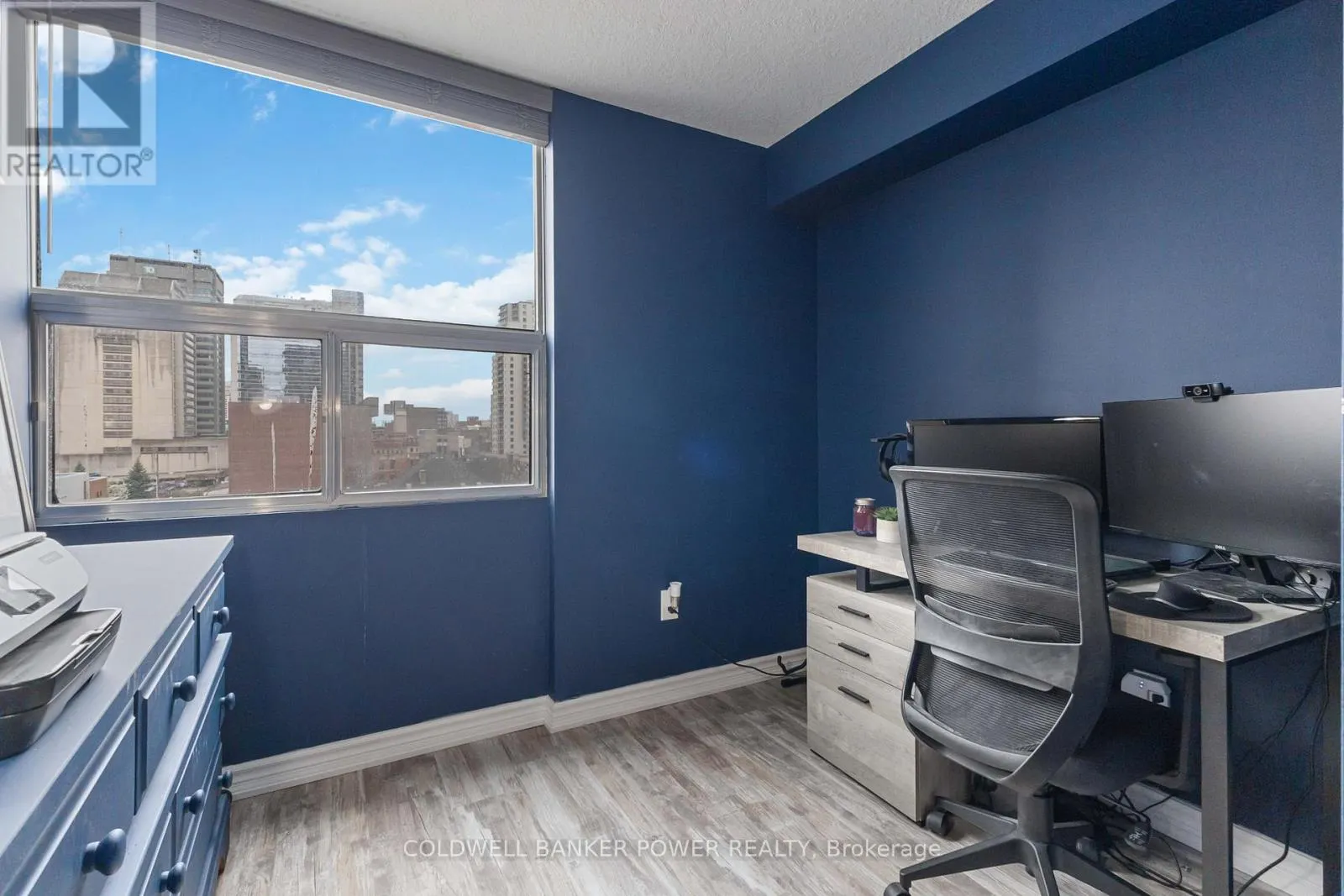 604 - 389 DUNDAS STREET, #604