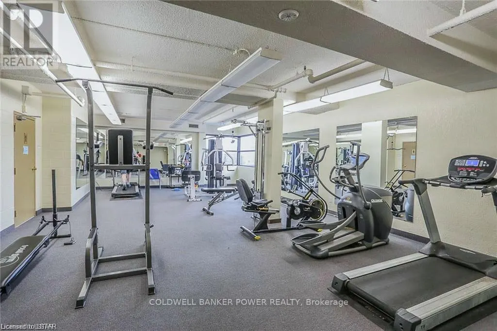 604 - 389 DUNDAS STREET, #604