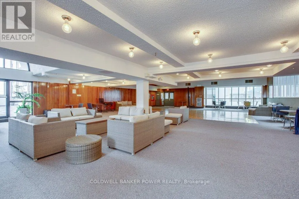 604 - 389 DUNDAS STREET, #604