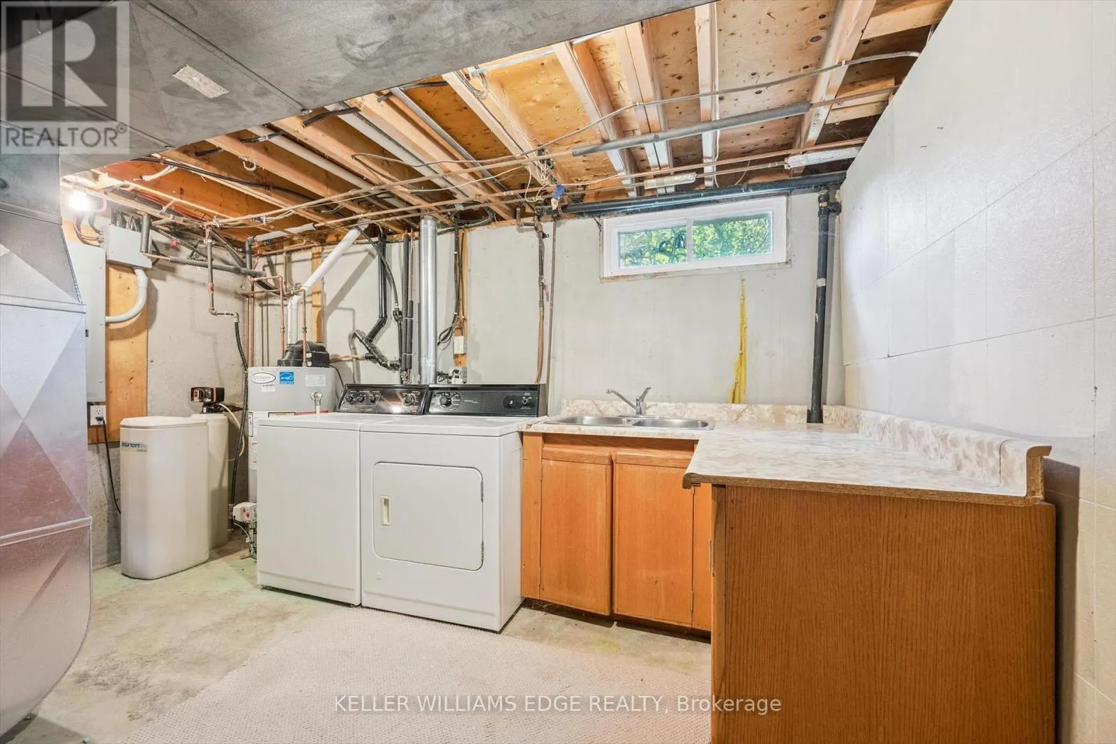 341 REDFORD CRESCENT