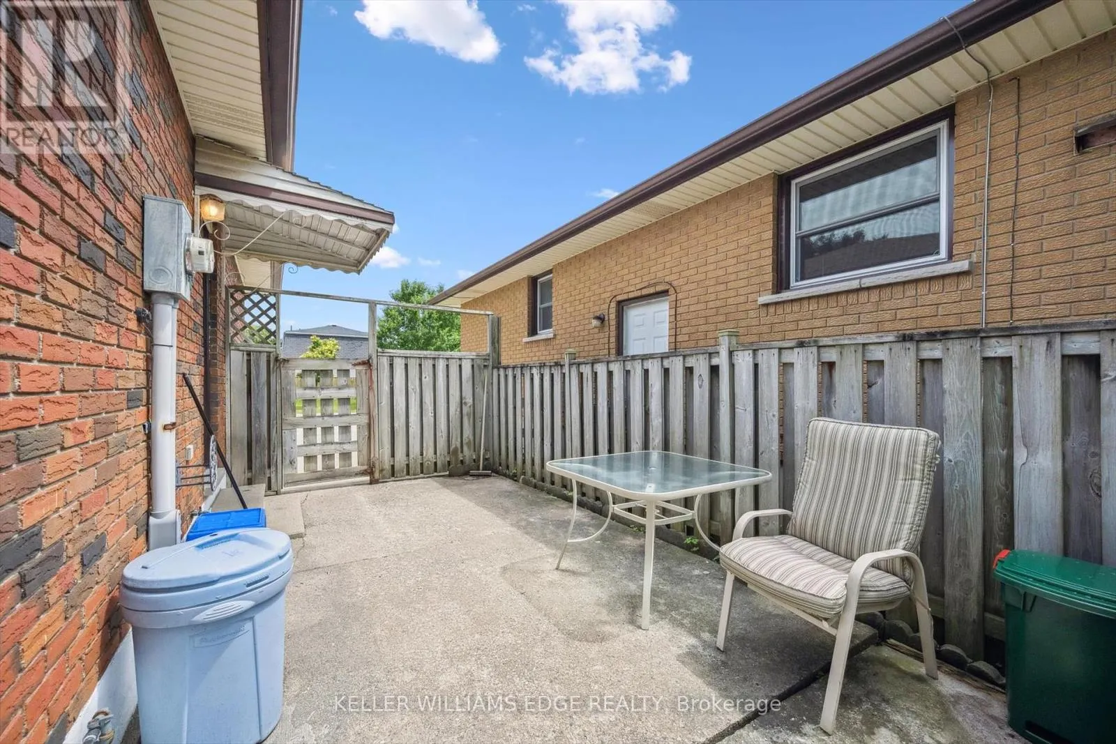341 REDFORD CRESCENT