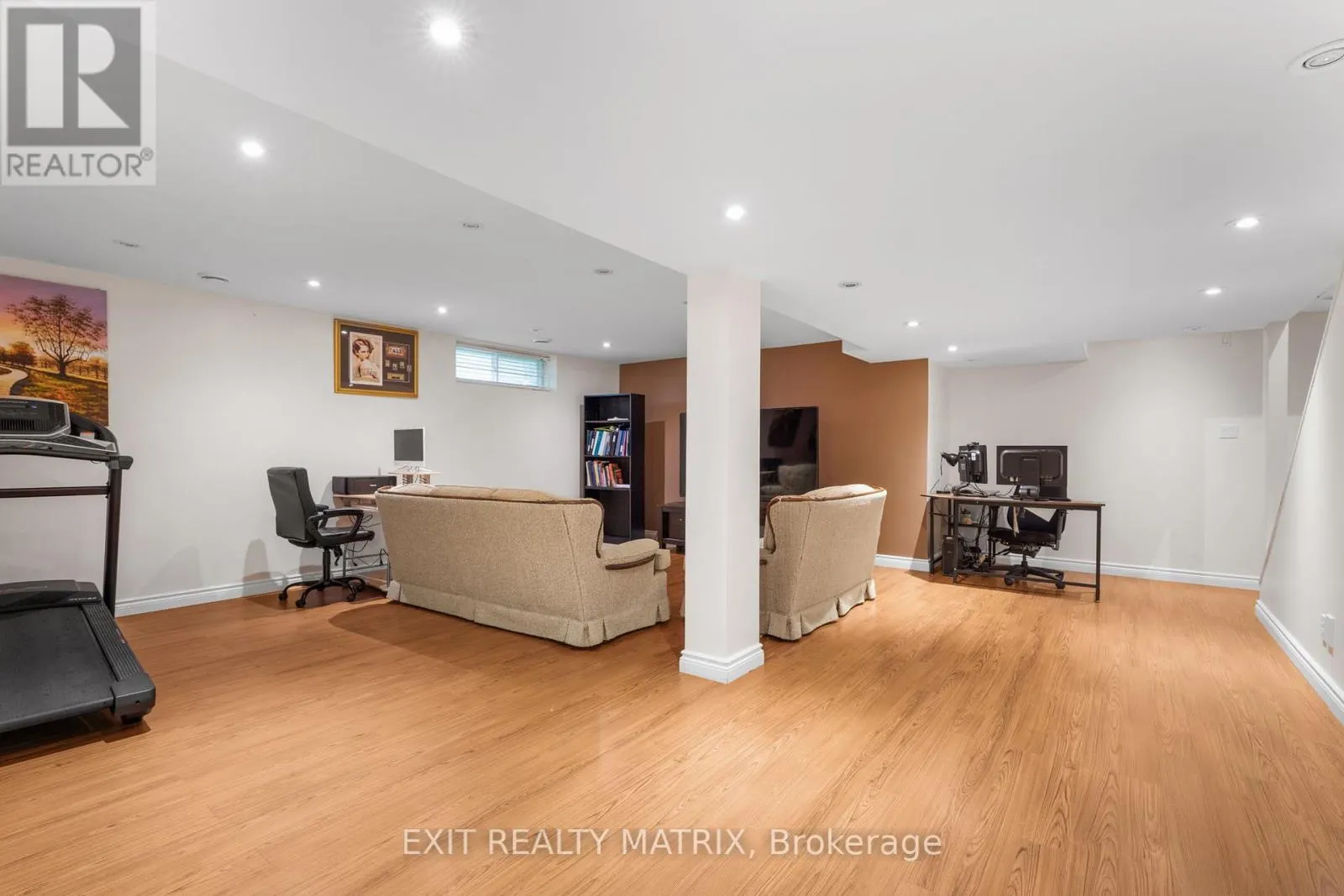 67 RENOIR DRIVE