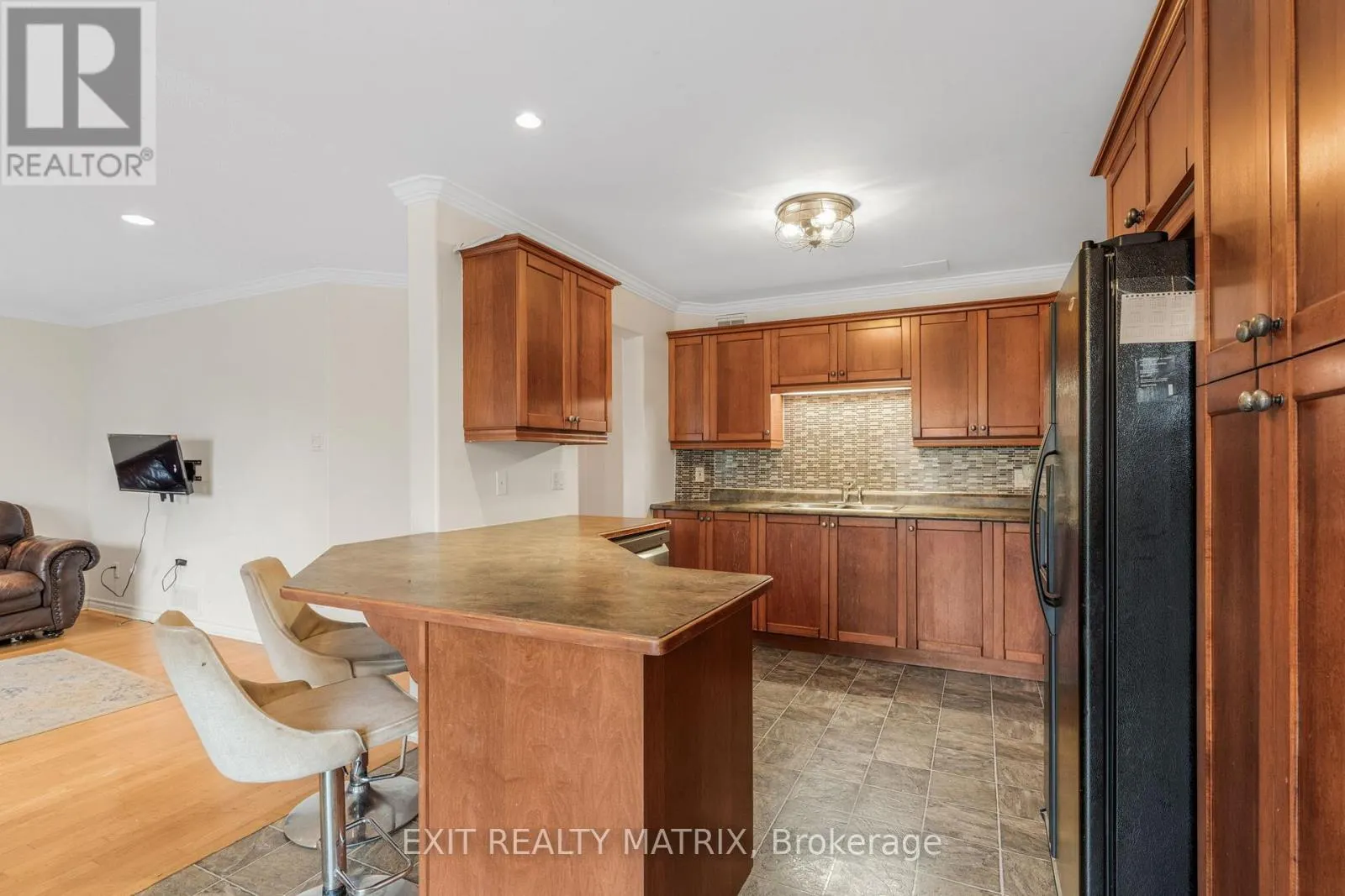 67 RENOIR DRIVE