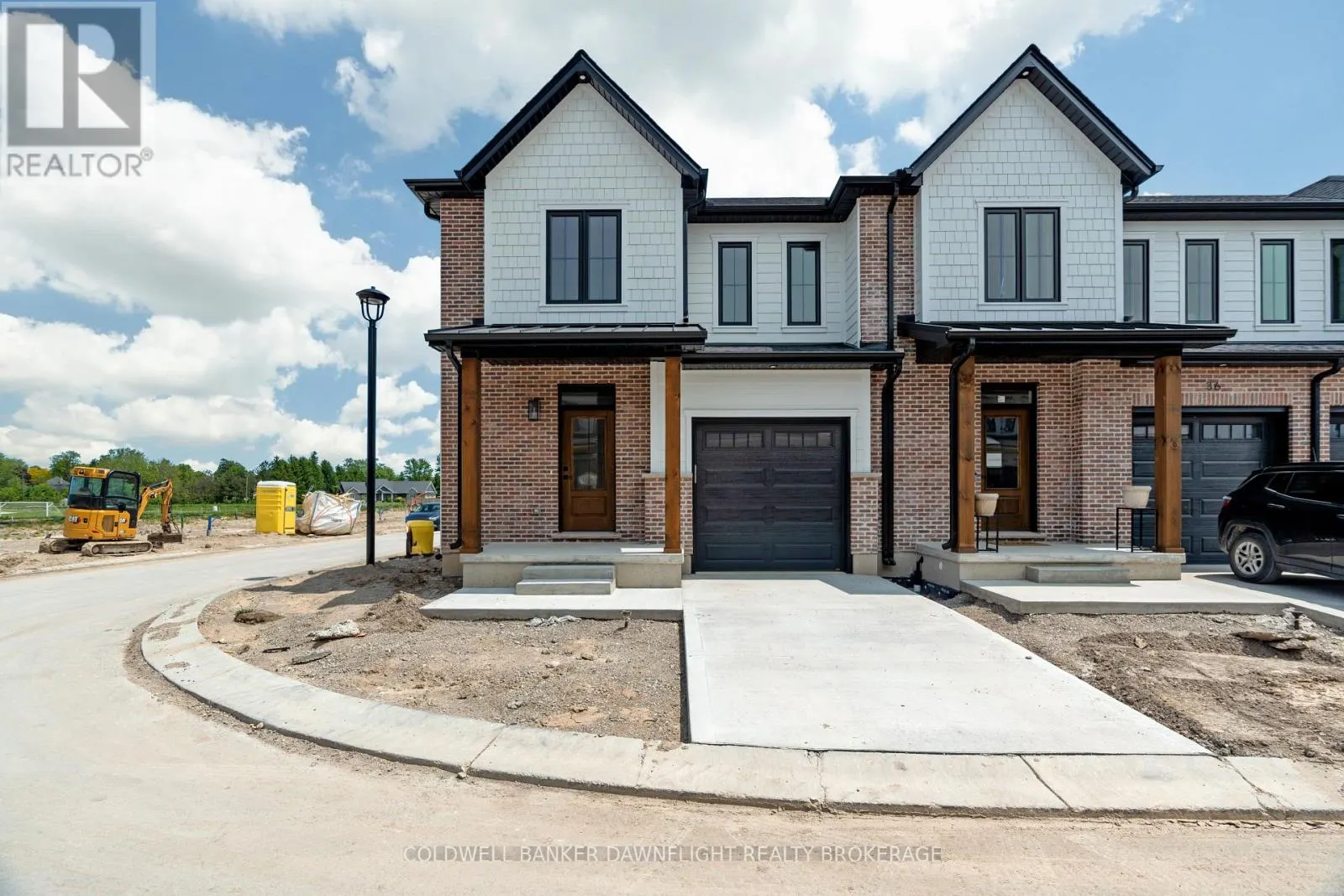27 - 147 SCOTTS DRIVE, #27