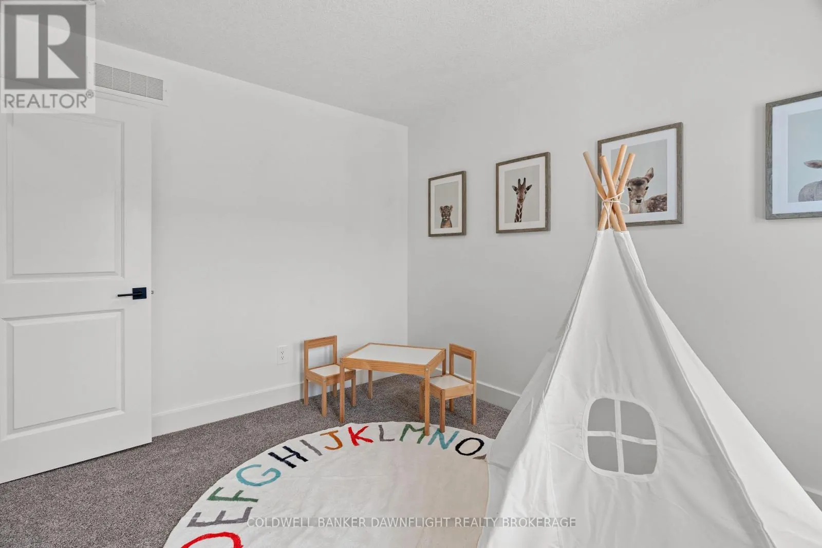 27 - 147 SCOTTS DRIVE, #27