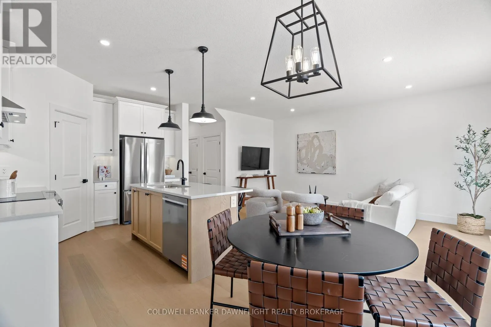 27 - 147 SCOTTS DRIVE, #27