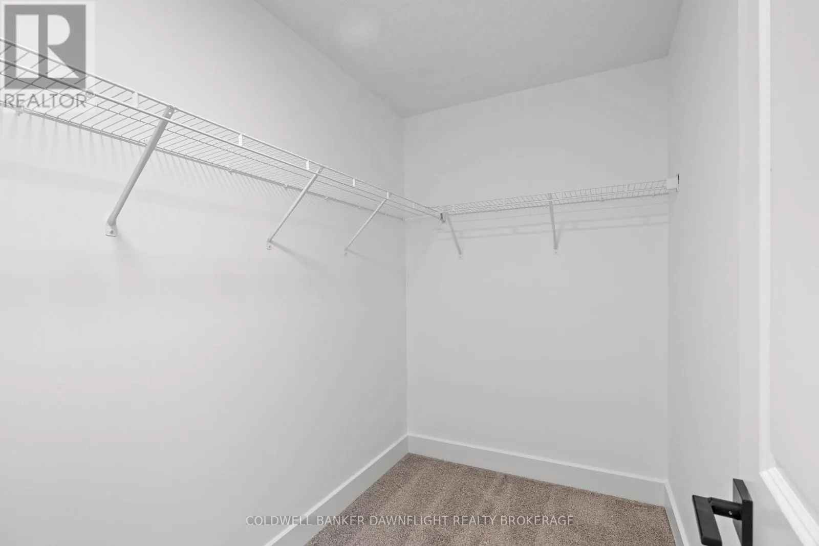 28 - 147 SCOTTS DRIVE, #28