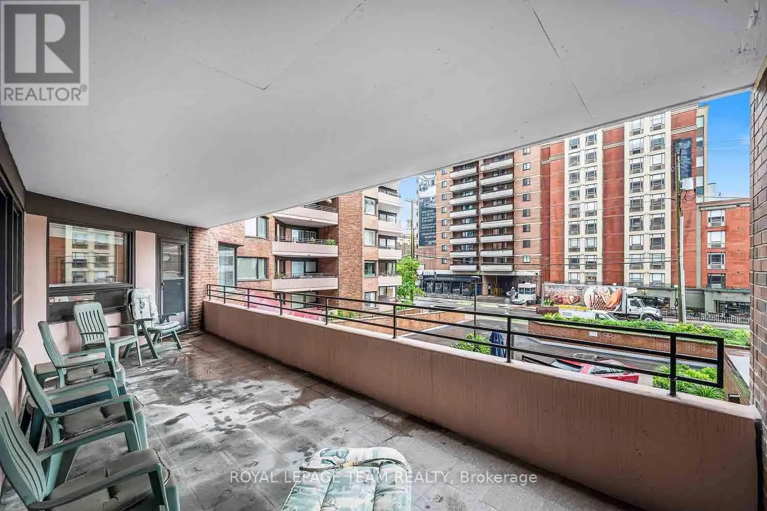 207 - 151 BAY STREET