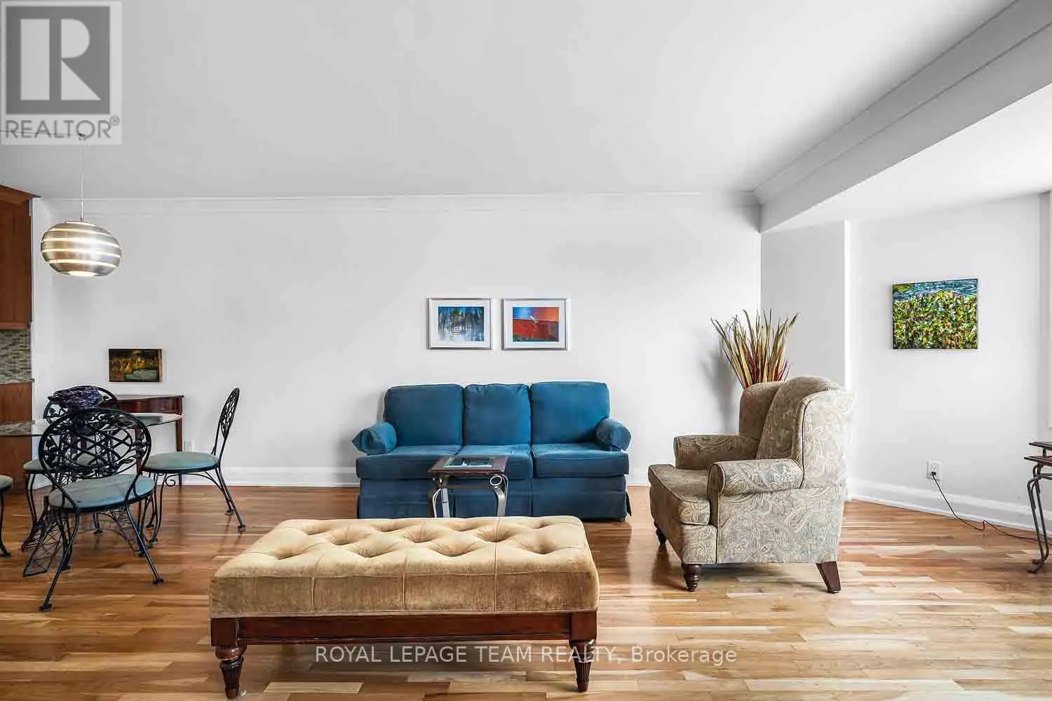 207 - 151 BAY STREET