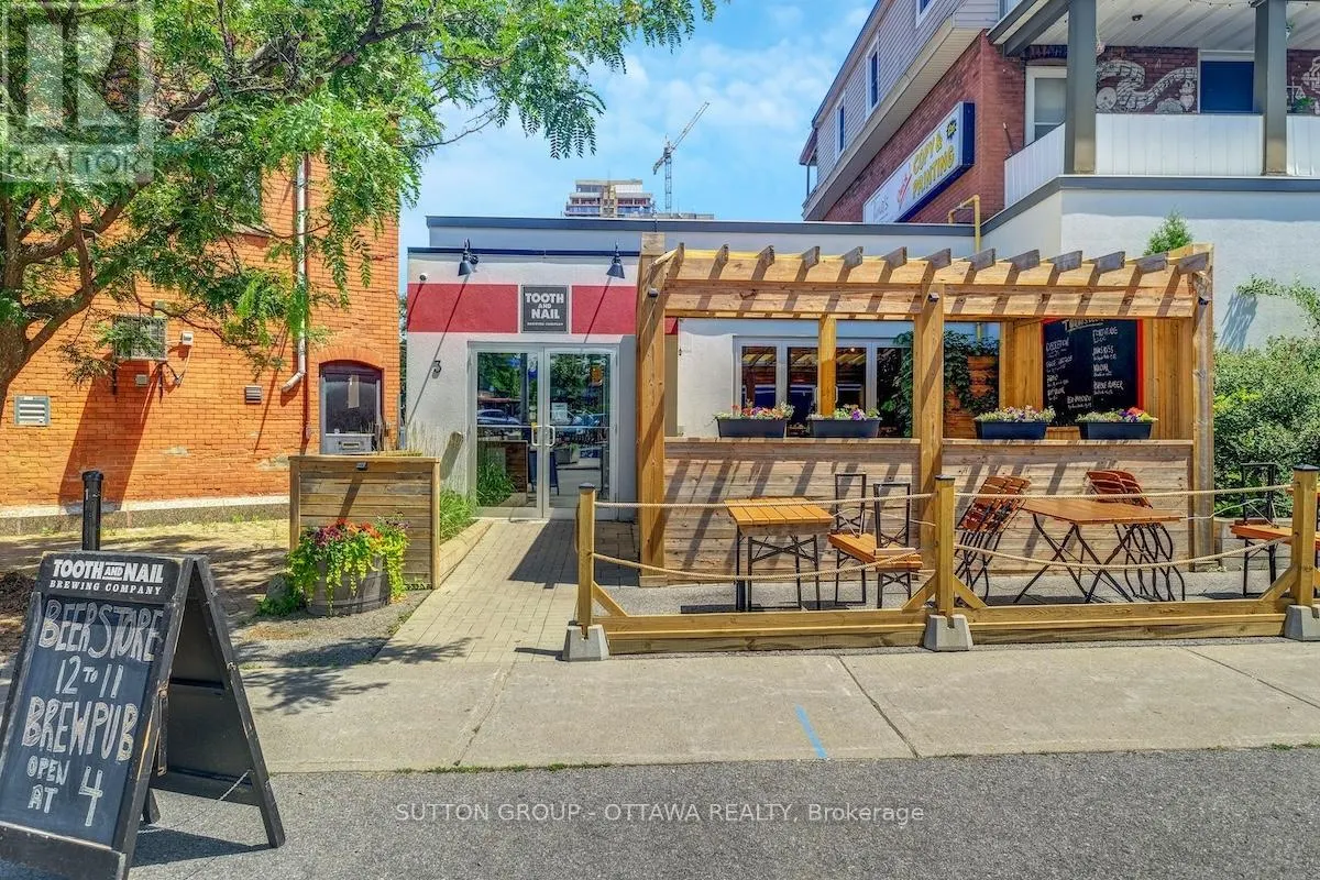 308 - 1000 WELLINGTON STREET W