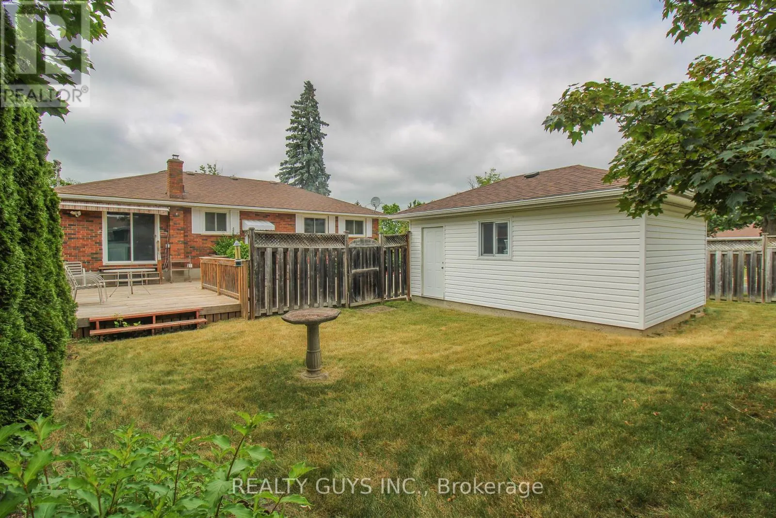 1066 GLEBEMOUNT CRESCENT