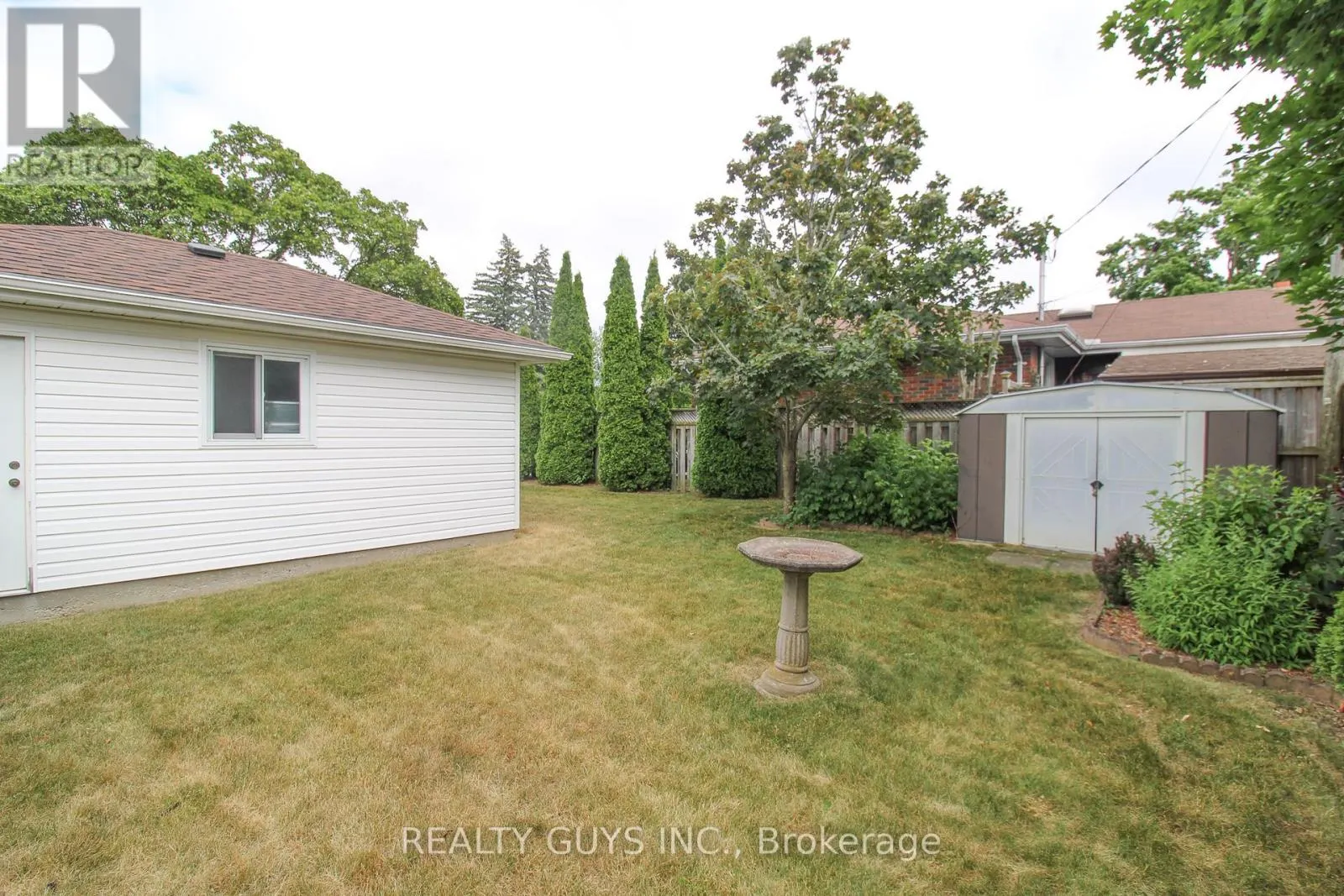 1066 GLEBEMOUNT CRESCENT