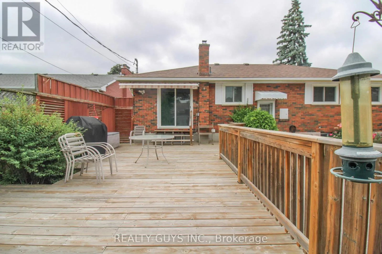 1066 GLEBEMOUNT CRESCENT