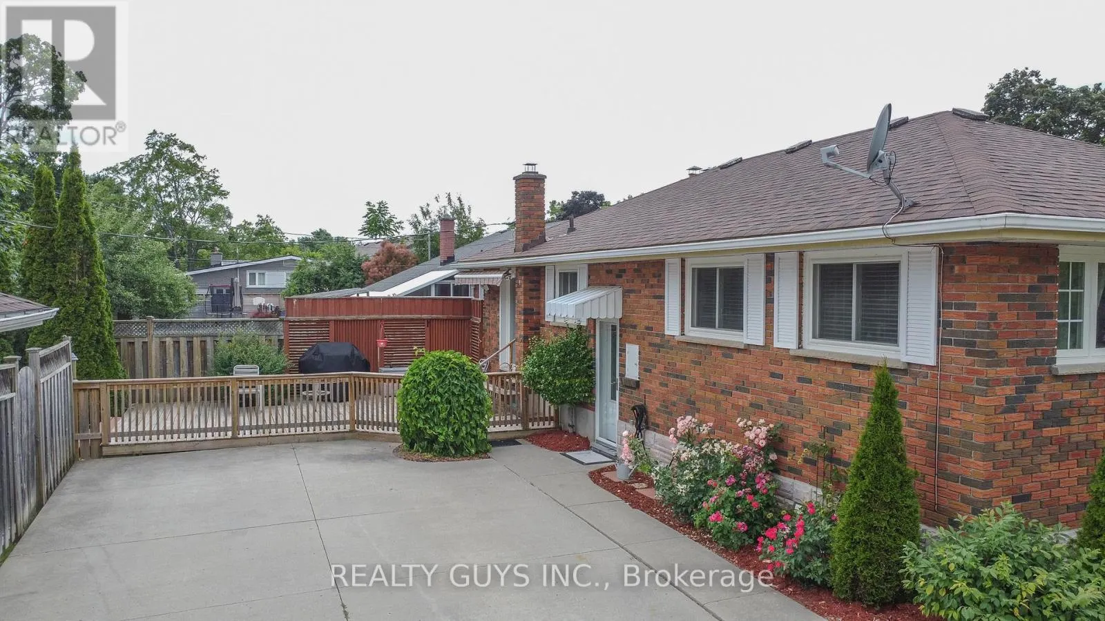 1066 GLEBEMOUNT CRESCENT
