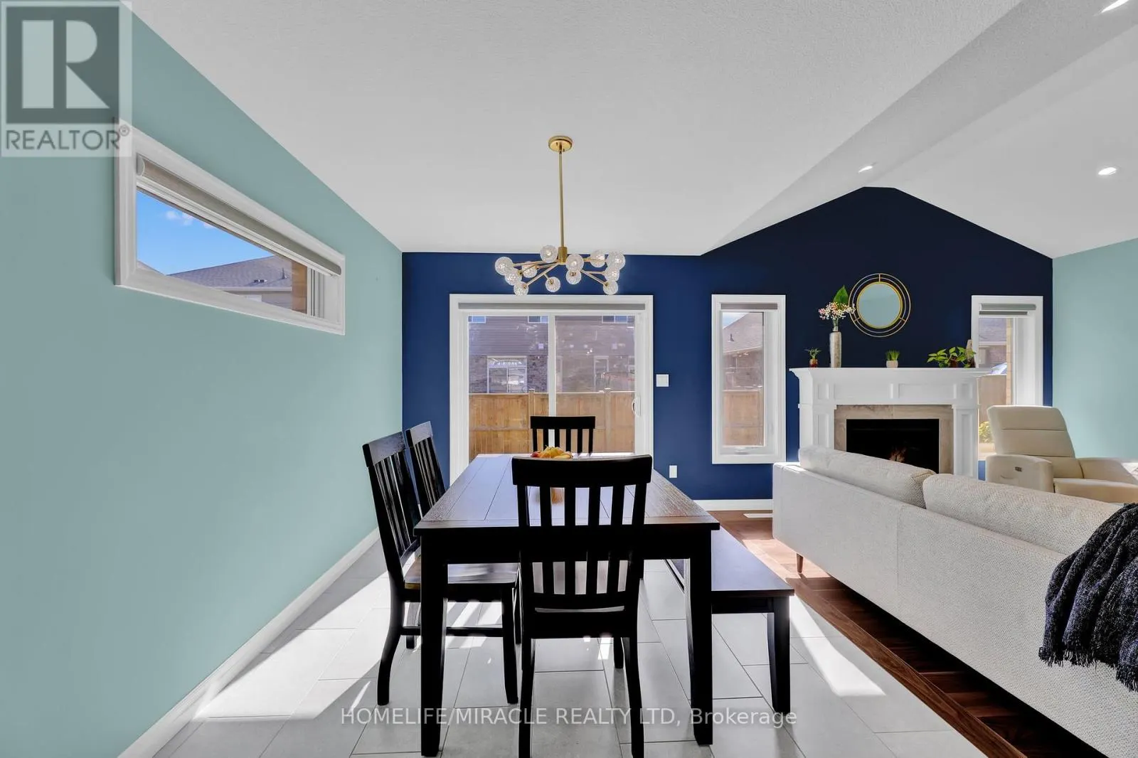 7 CURREN CRESCENT