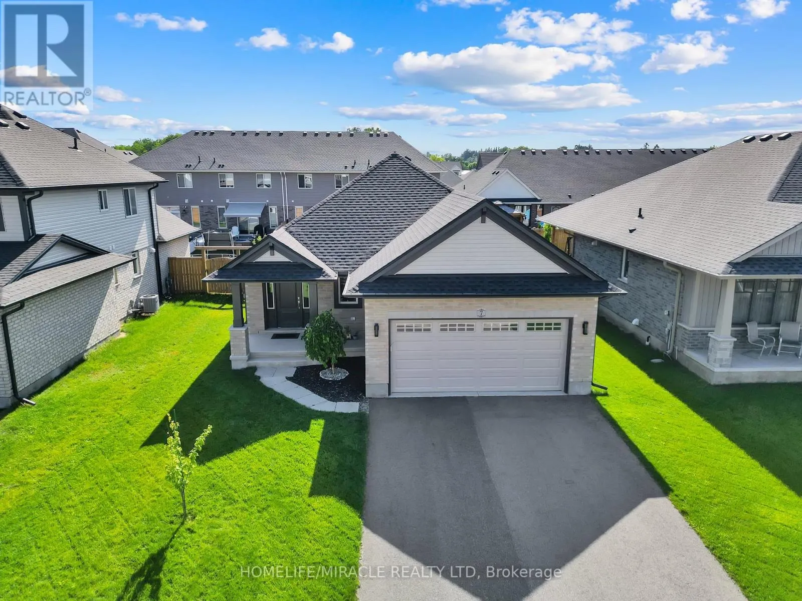 7 CURREN CRESCENT