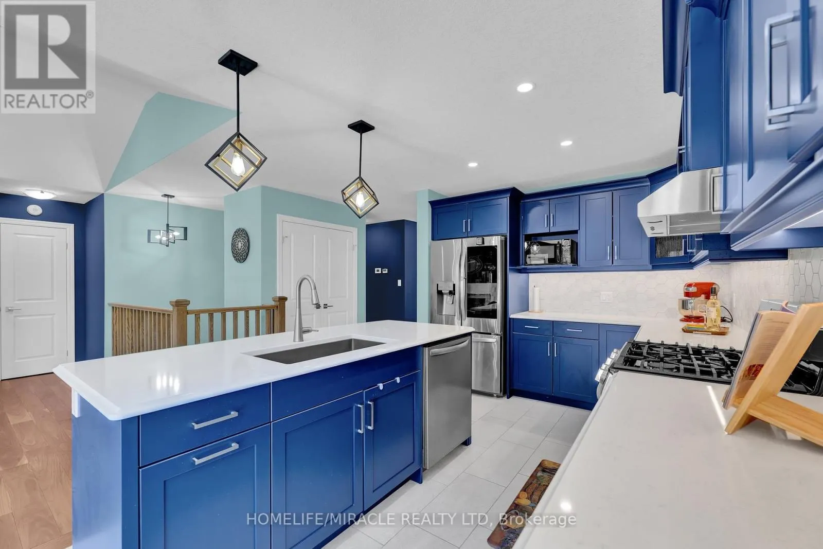 7 CURREN CRESCENT