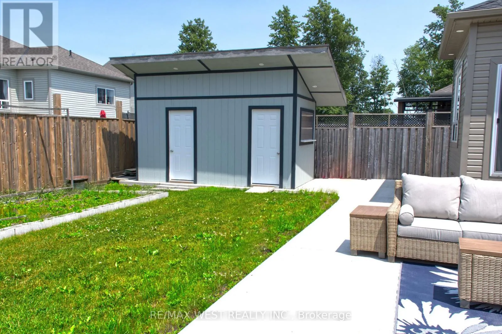 396 LOUISA STREET