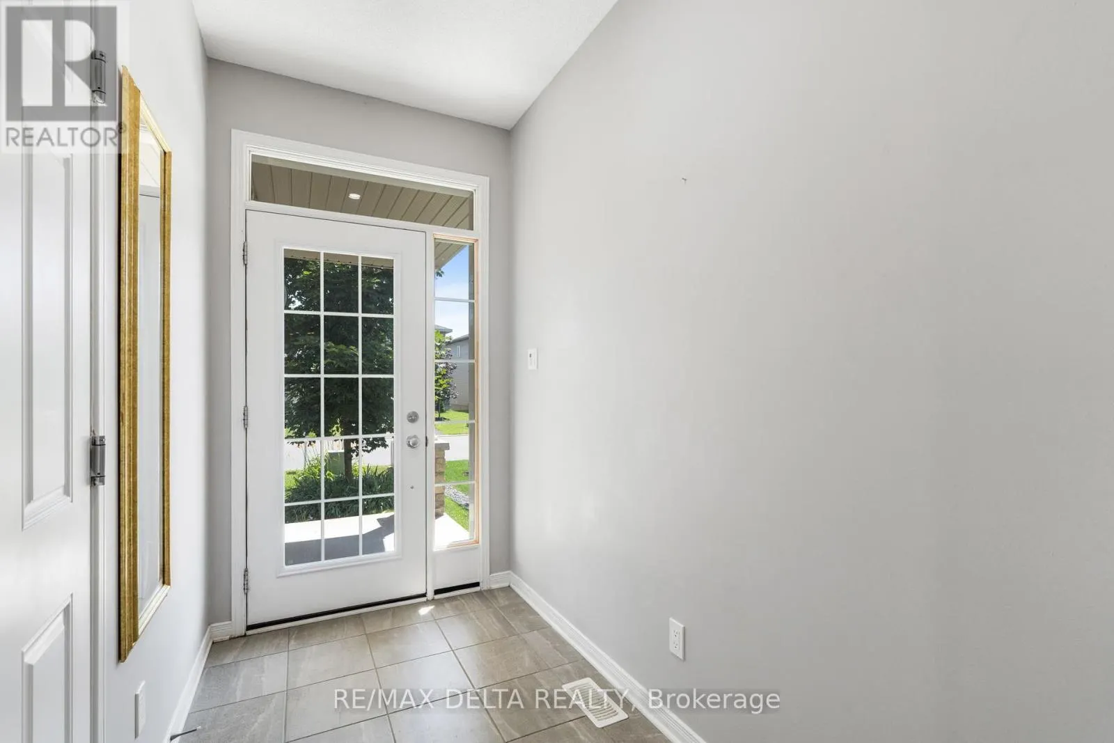 196 ONYX CRESCENT