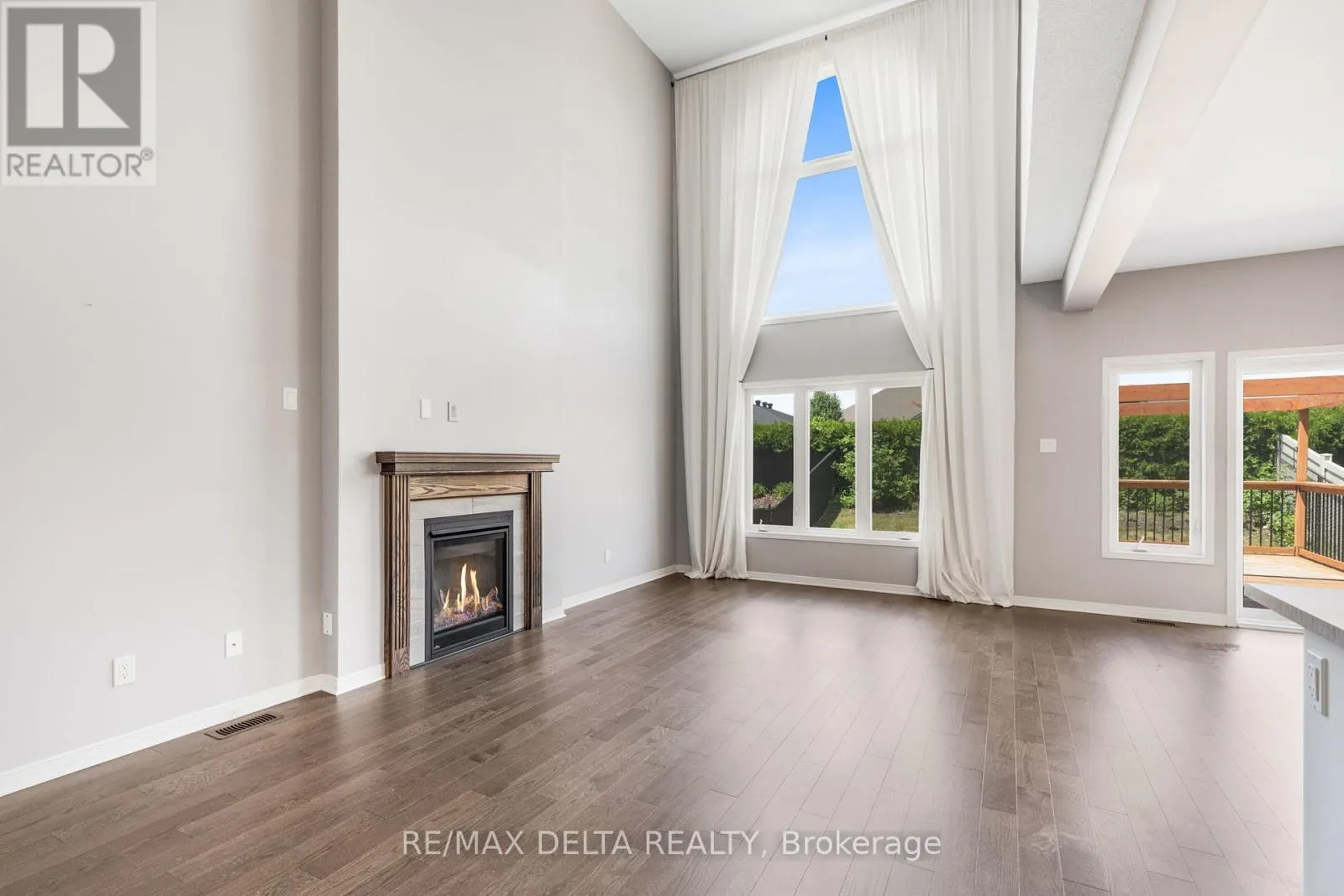 196 ONYX CRESCENT