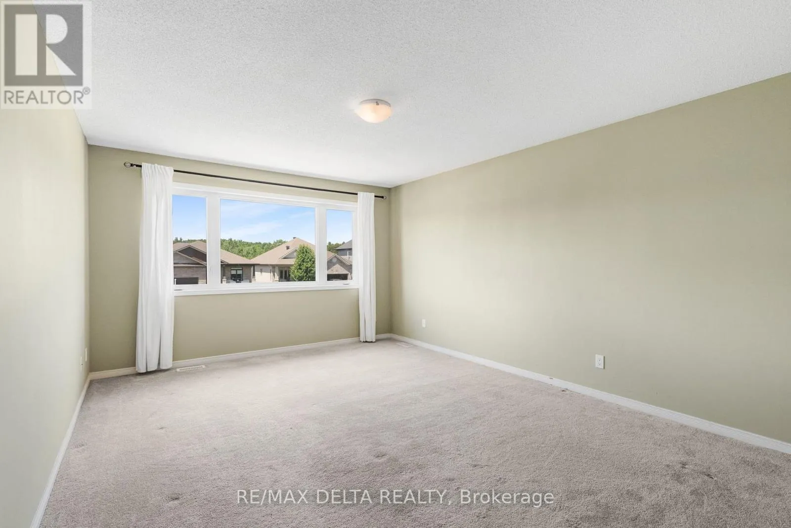 196 ONYX CRESCENT