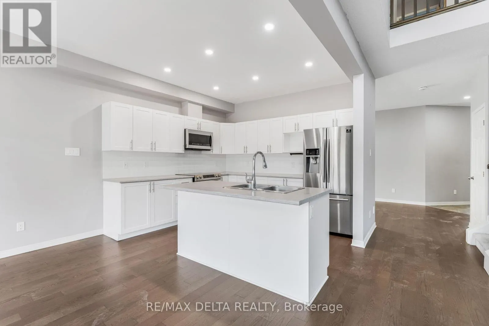 196 ONYX CRESCENT