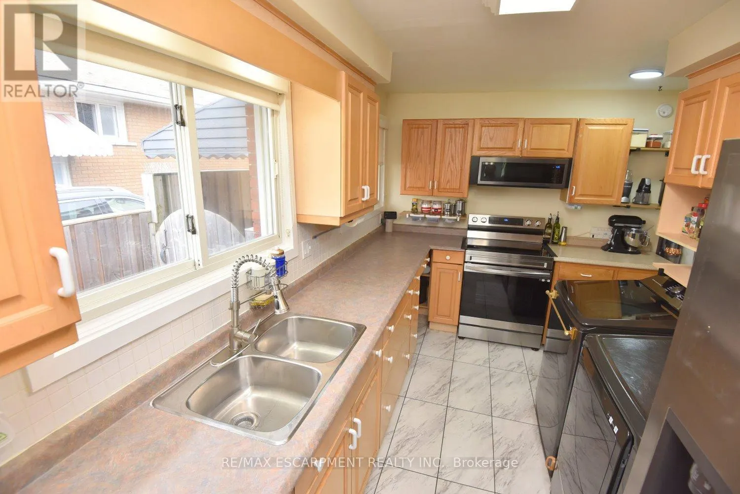 73 RENO AVENUE