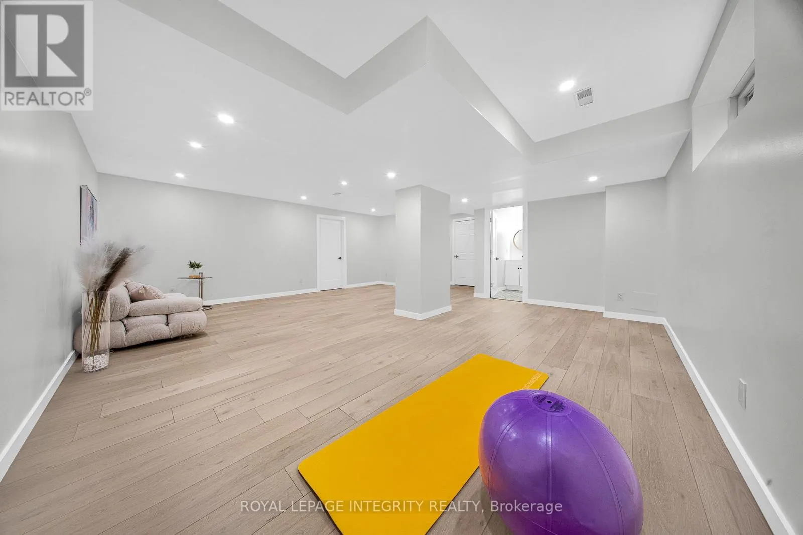276 MOUNT NEBO WAY