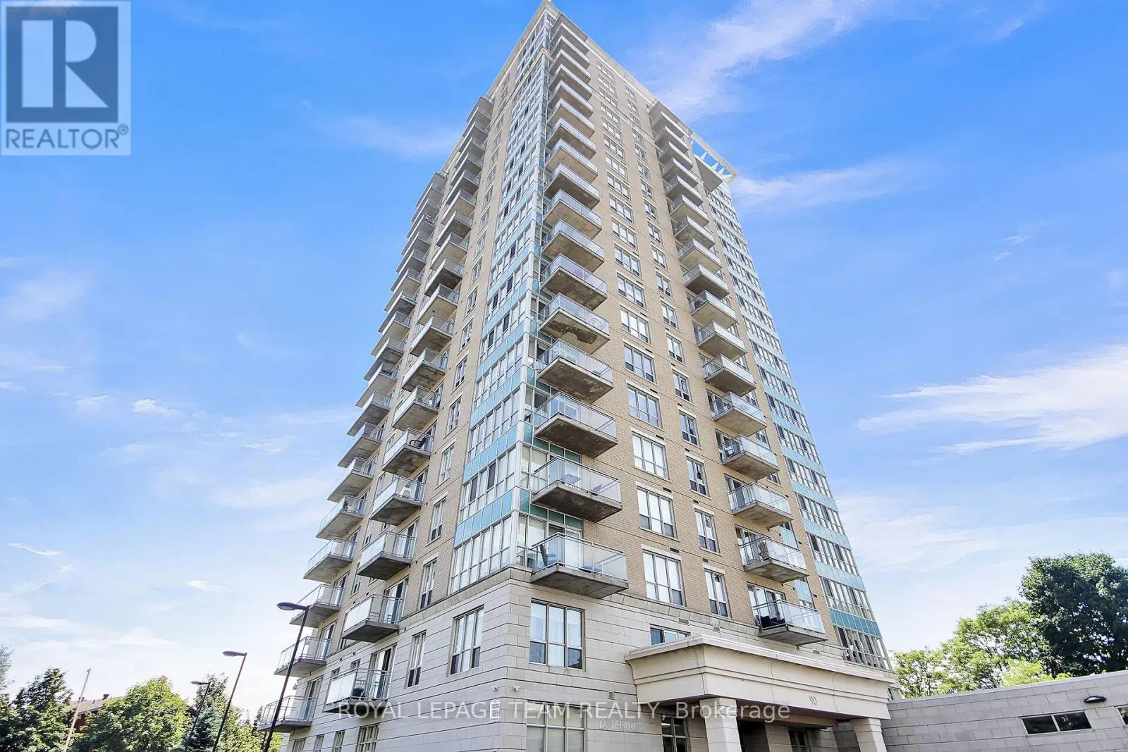 1104 - 90 LANDRY STREET