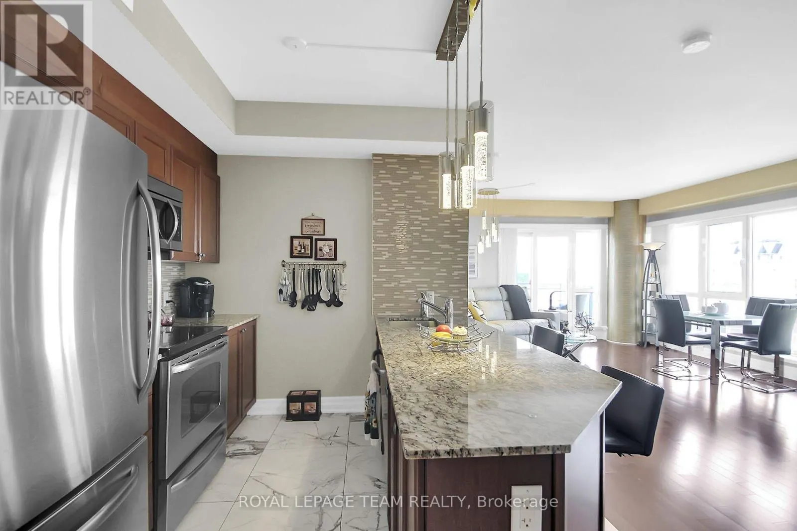 1104 - 90 LANDRY STREET