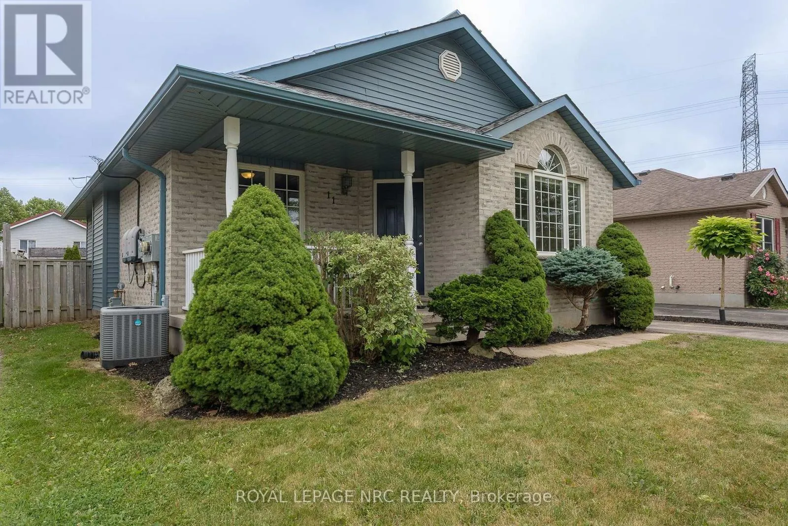 11 GOLDENROD COURT