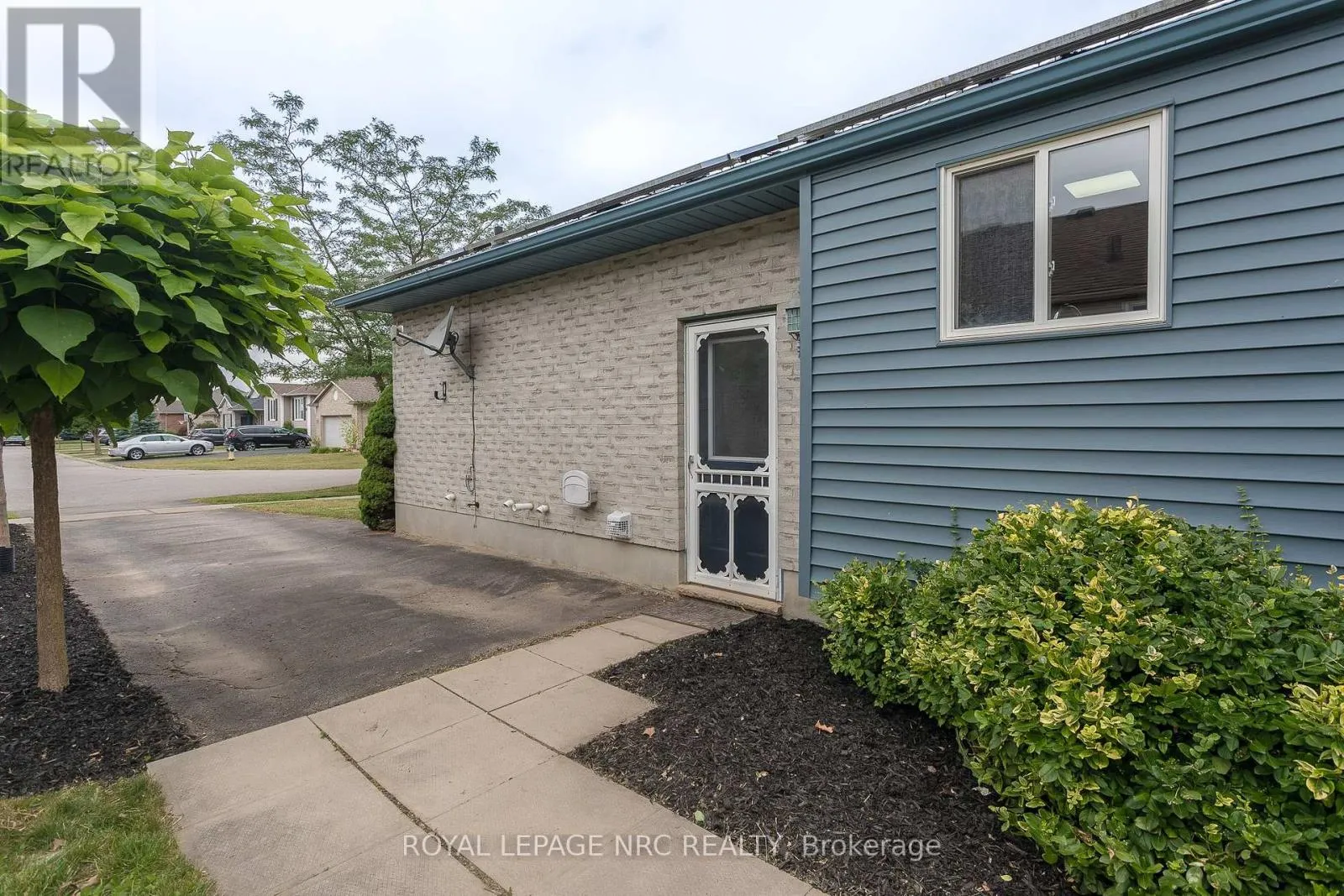 11 GOLDENROD COURT