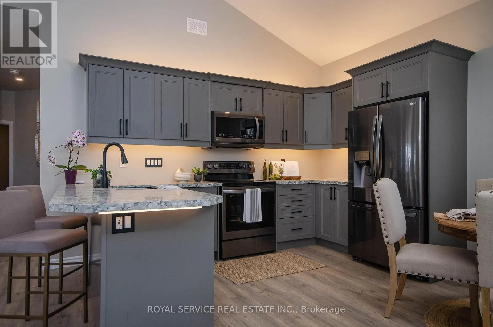 501 - 300 CROFT STREET, #501