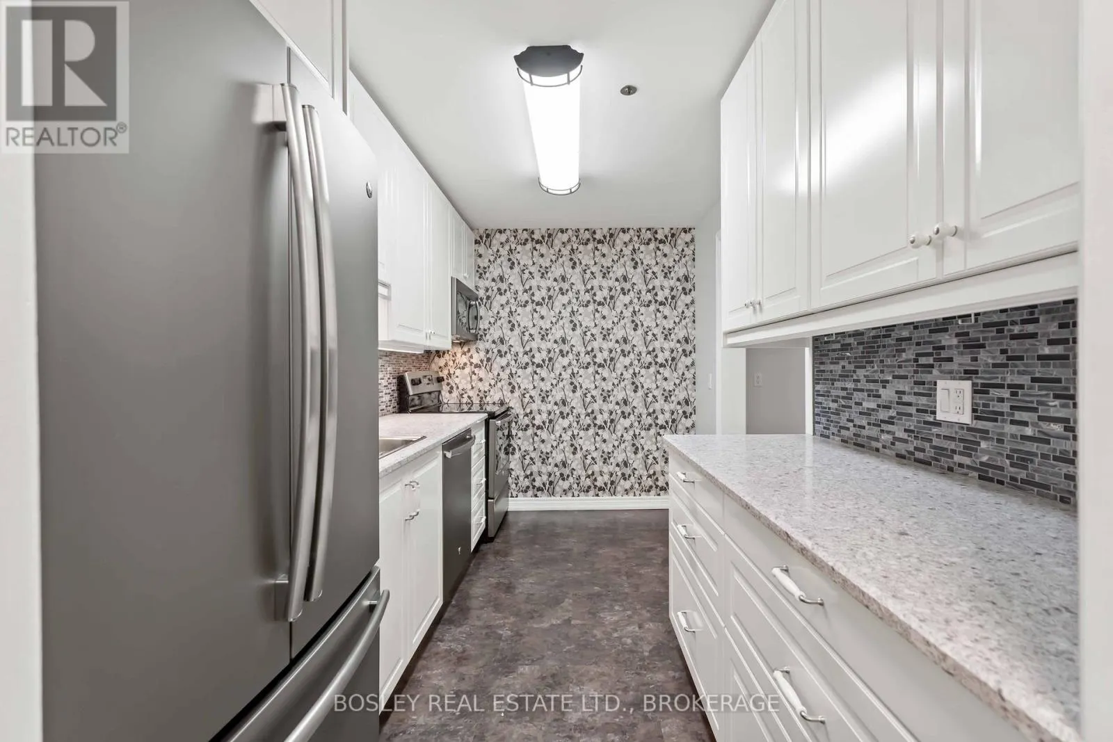 206 - 6 NIAGARA STREET, #206