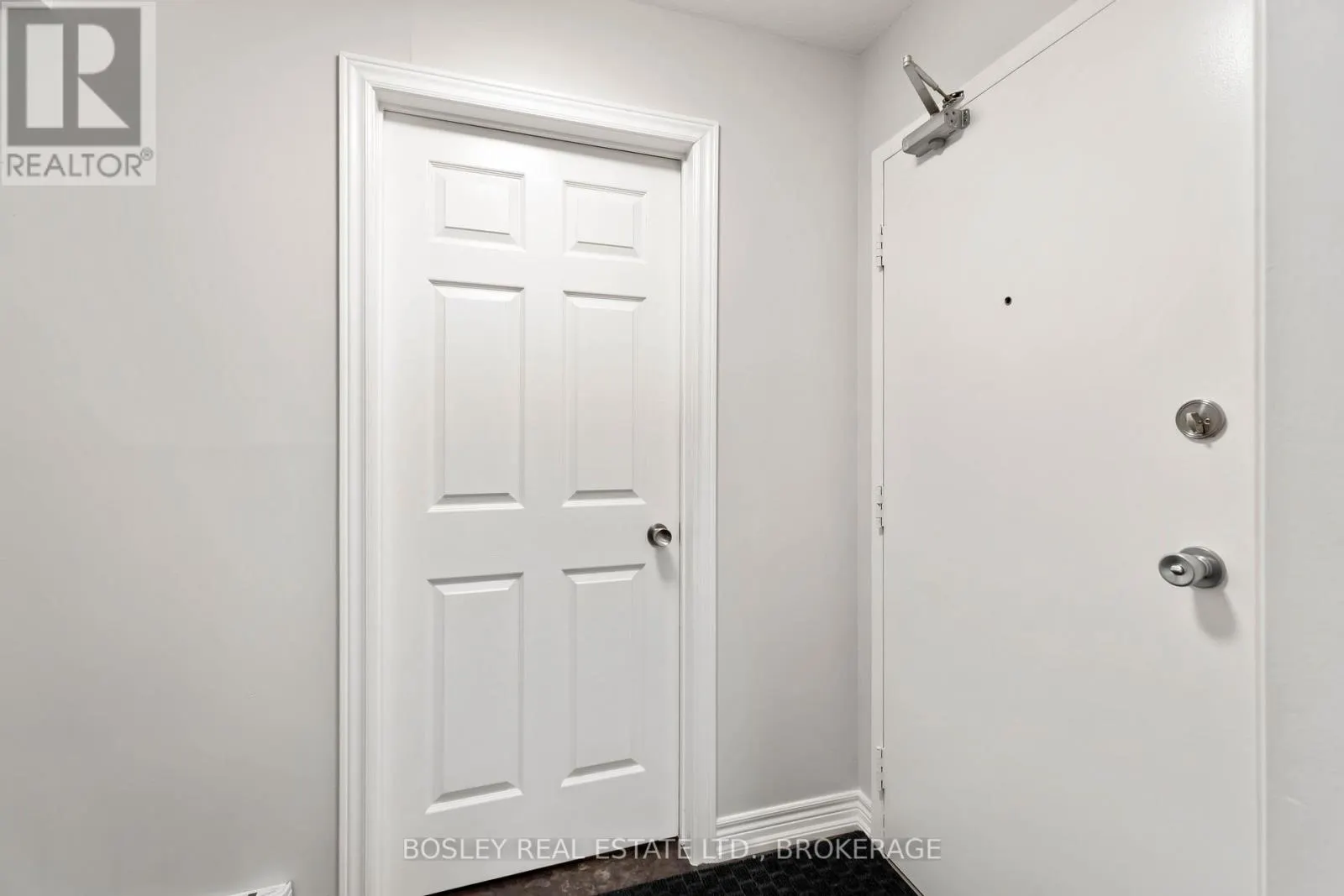 206 - 6 NIAGARA STREET, #206