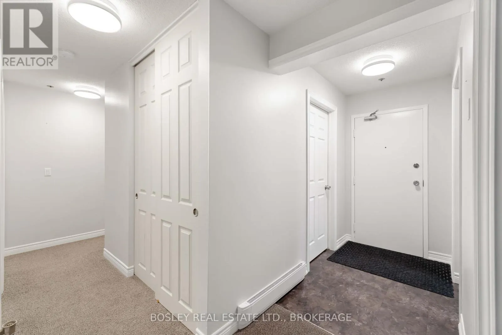 206 - 6 NIAGARA STREET, #206